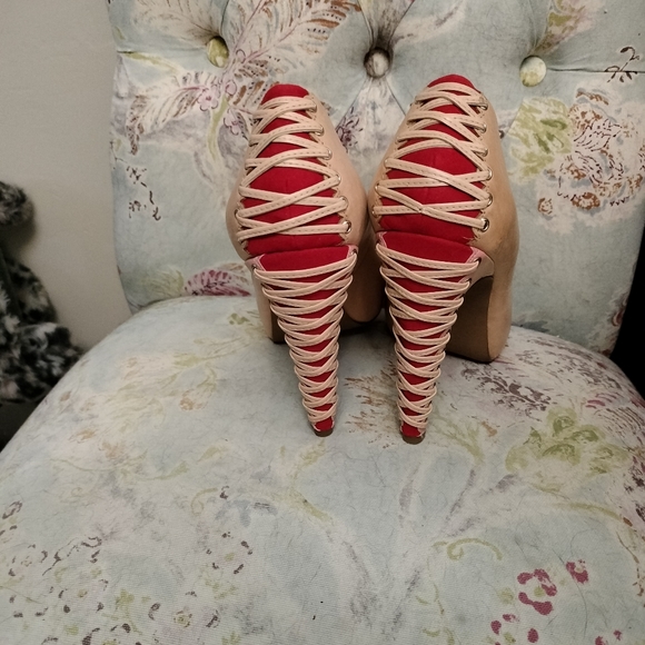 Jessica Simpson Corset Back Heels 👠 - Picture 2 of 6